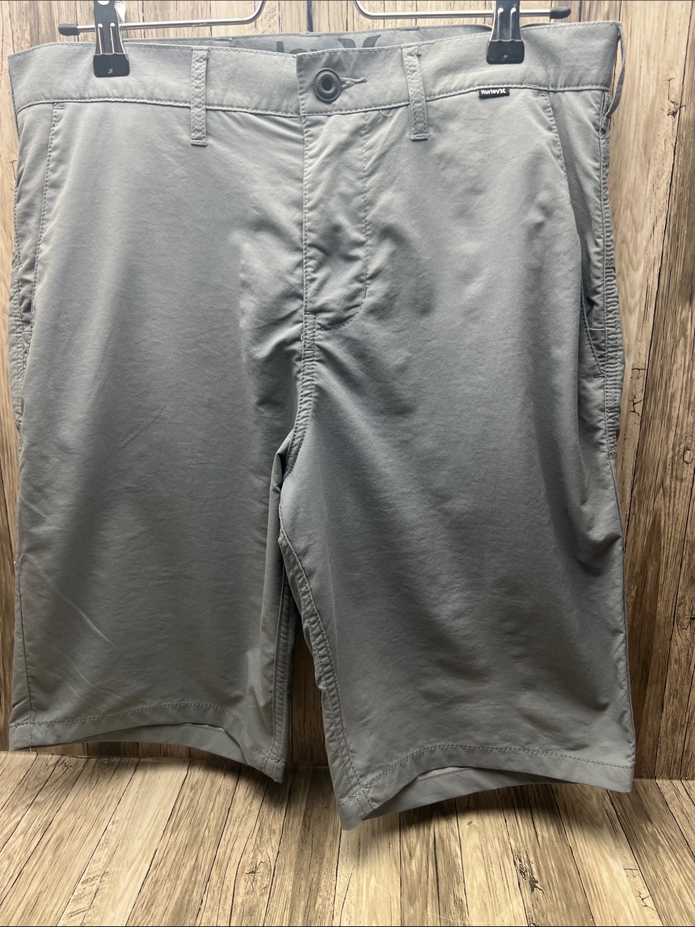 Hurley Men's Gray Flat-Front Nike Dri-Fit Shorts
